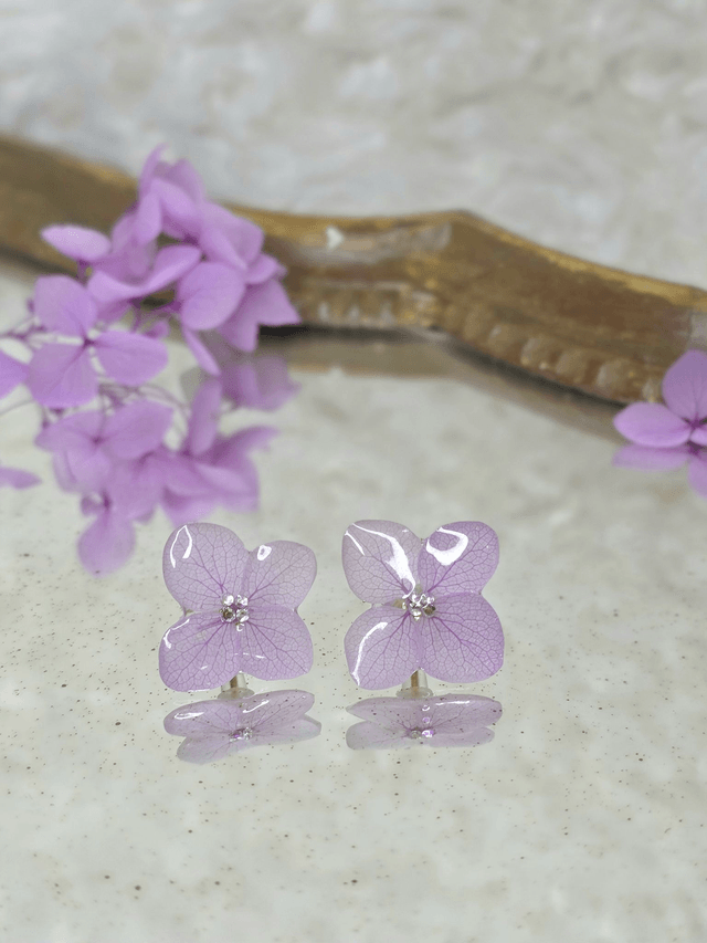 Les délicates simple violet clair